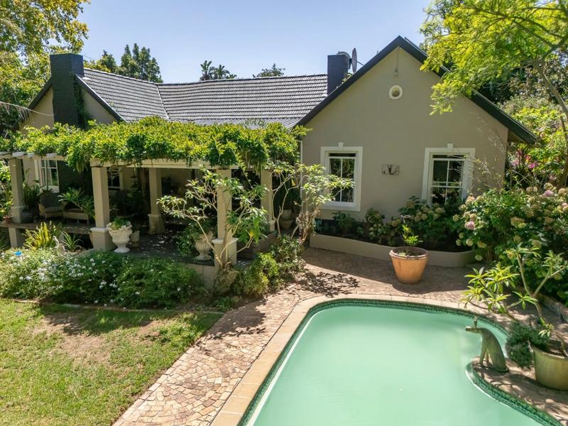 7 Bedroom Property for Sale in Somerset West Western Cape